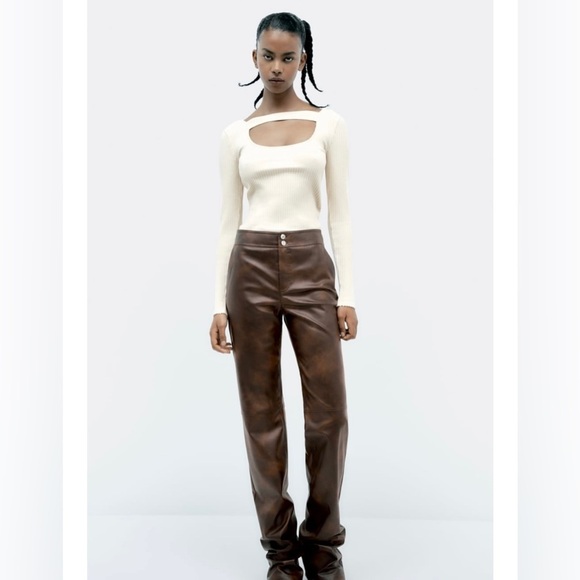 Zara faux leather high waisted pants with pockets - Picture 2 of 11
